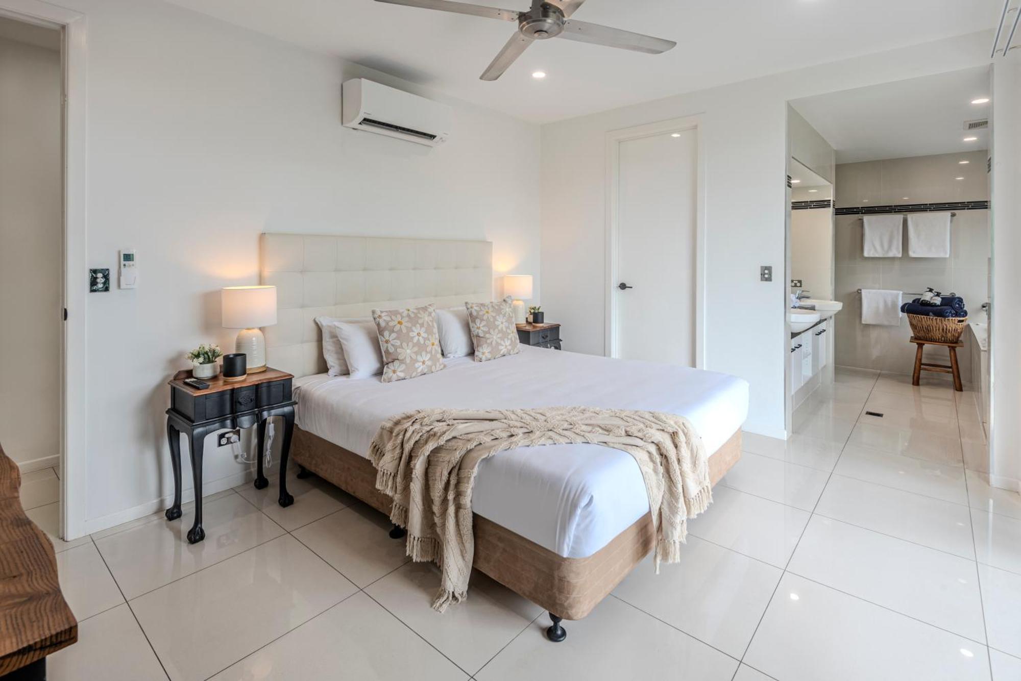 Pinnacle Apartments Hamilton Island Exterior foto